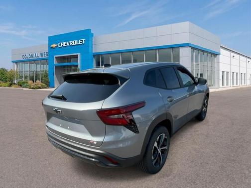 Sterling Gray Metallic 2026 Chevrolet Trax 1RS