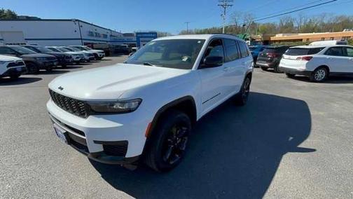 Bright White Clearcoat 2023 Jeep Grand Cherokee L Laredo