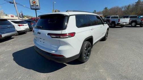 Bright White Clearcoat 2023 Jeep Grand Cherokee L Laredo
