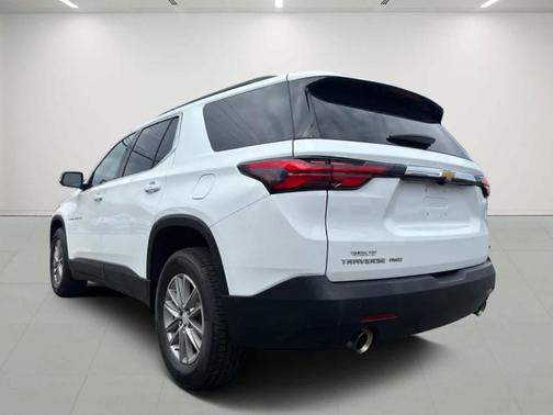 Summit White 2023 Chevrolet Traverse LT Cloth