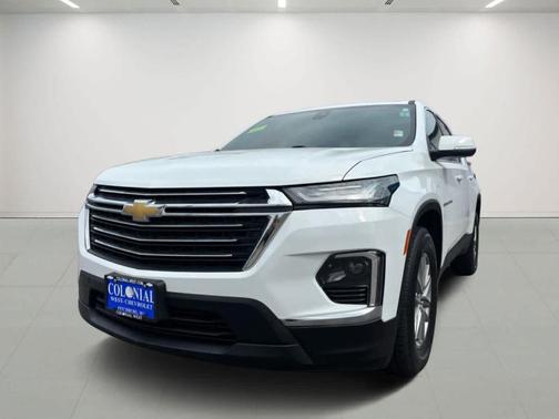 Summit White 2023 Chevrolet Traverse LT Cloth