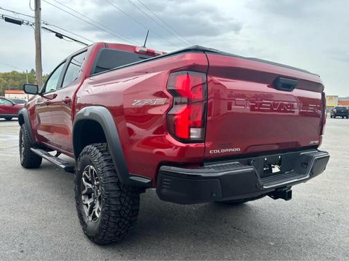 Radiant Red 2024 Chevrolet Colorado ZR2
