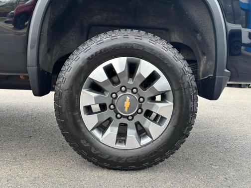 Black 2022 Chevrolet Silverado 2500 Custom