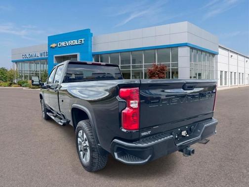 Black 2022 Chevrolet Silverado 2500 Custom