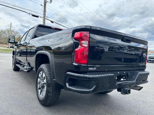 Black 2022 Chevrolet Silverado 2500 Custom