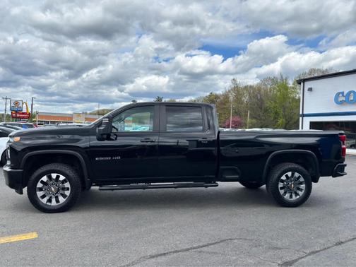 Black 2022 Chevrolet Silverado 2500 Custom