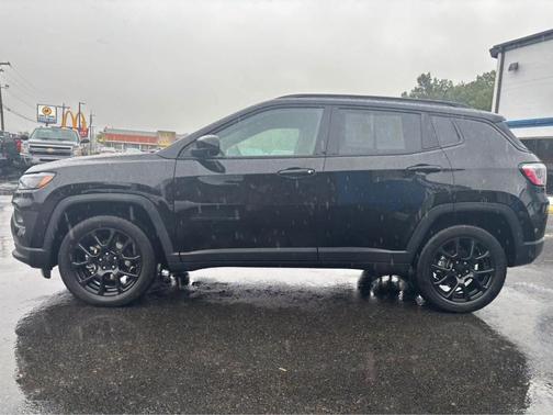 2022 Jeep Compass Altitude