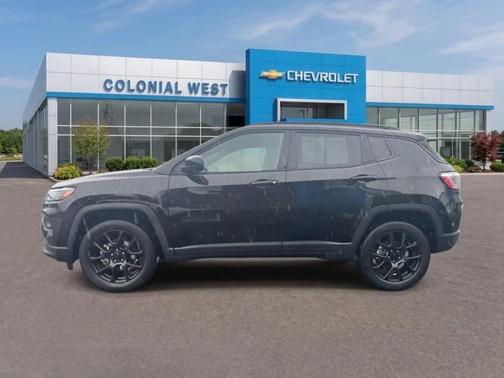 Diamond Black 2022 Jeep Compass Altitude