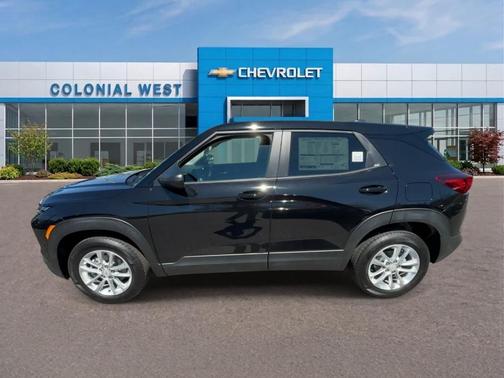 Mosaic Black Metallic 2026 Chevrolet Trailblazer LS
