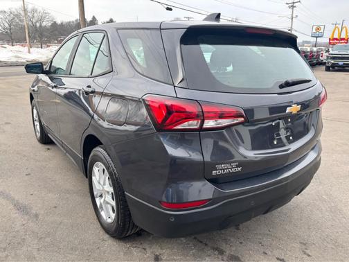 2022 Chevrolet Equinox LS