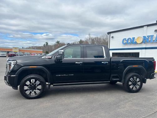 Onyx Black 2024 GMC Sierra 2500 Denali