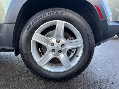 2023 Land Rover Defender 110 SE