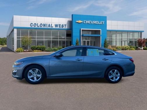 Sterling Gray Metallic 2023 Chevrolet Malibu 1LS