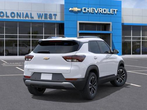 Summit White 2026 Chevrolet Trailblazer LT