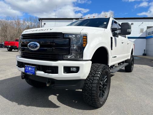 White Platinum Tri-Coat Metallic 2019 Ford F-250 Lariat
