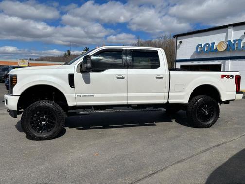 White Platinum Tri-Coat Metallic 2019 Ford F-250 Lariat