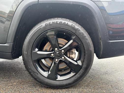 Rocky Mountain Pearlcoat 2023 Jeep Grand Cherokee L Limited