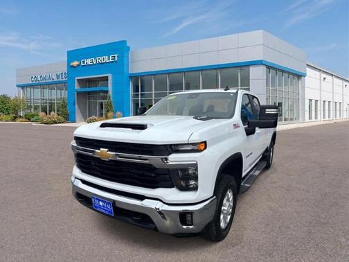 Summit White 2025 Chevrolet Silverado 2500 LT