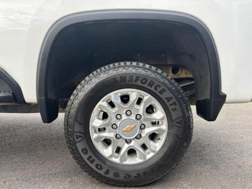 Summit White 2025 Chevrolet Silverado 2500 LT