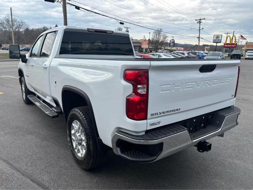 Summit White 2025 Chevrolet Silverado 2500 LT