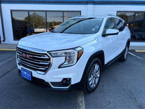 Summit White 2022 GMC Terrain SLT