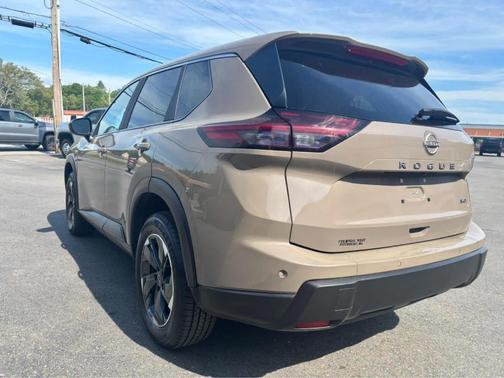 Baja Storm 2025 Nissan Rogue SV