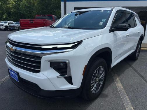 2024 Chevrolet Traverse LT
