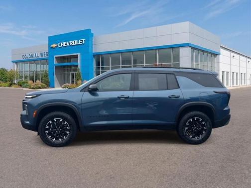 Lakeshore Blue Metallic 2025 Chevrolet Traverse Z71