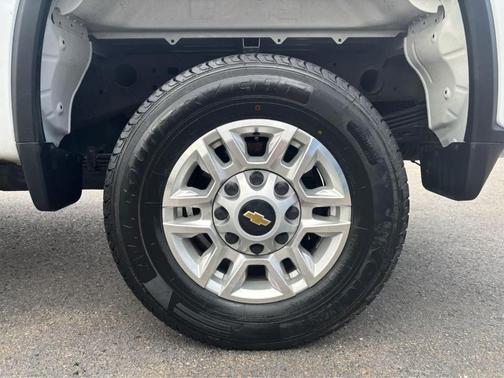 Summit White 2025 Chevrolet Silverado 2500 LT