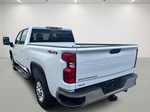 Summit White 2025 Chevrolet Silverado 2500 LT