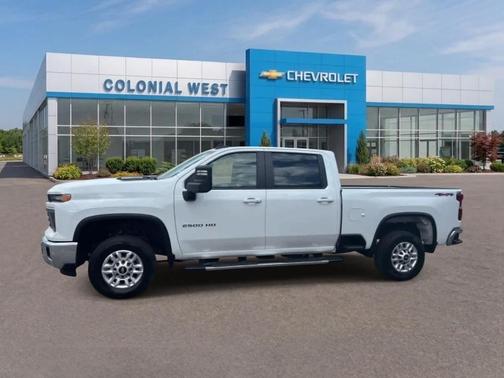Summit White 2025 Chevrolet Silverado 2500 LT