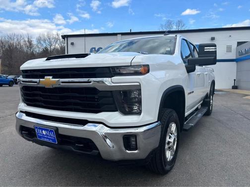 Summit White 2025 Chevrolet Silverado 2500 LT