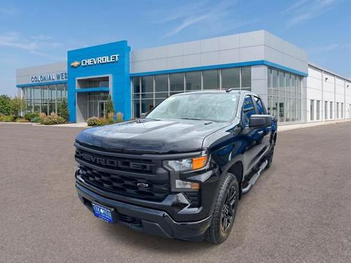 Black 2026 Chevrolet Silverado 1500 Custom