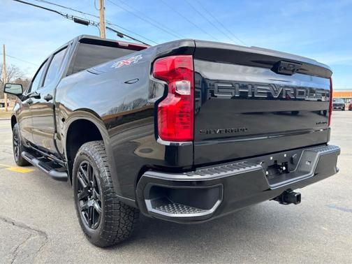 Black 2026 Chevrolet Silverado 1500 Custom