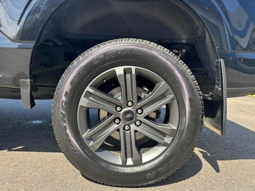 Agate Black 2023 Ford F-150 Lariat