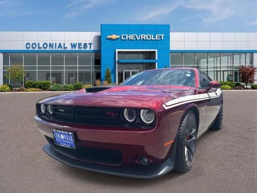 Octane Red Pearlcoat 2022 Dodge Challenger R/T Scat Pack