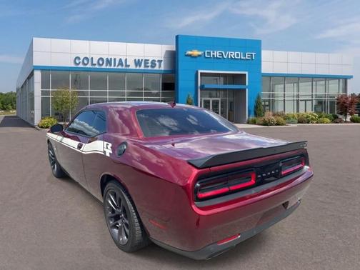 Octane Red Pearlcoat 2022 Dodge Challenger R/T Scat Pack