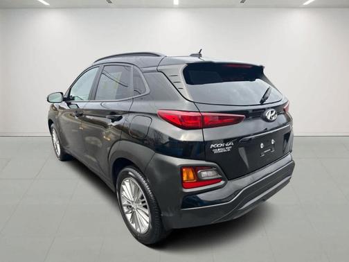 2021 Hyundai KONA SEL