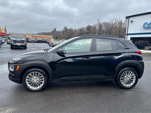 2021 Hyundai KONA SEL