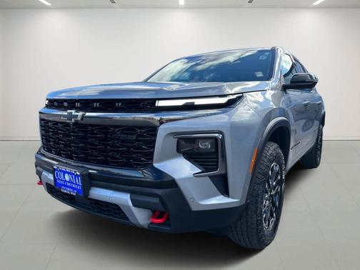 Sterling Gray Metallic 2025 Chevrolet Traverse Z71