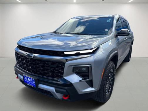 Sterling Gray Metallic 2025 Chevrolet Traverse Z71