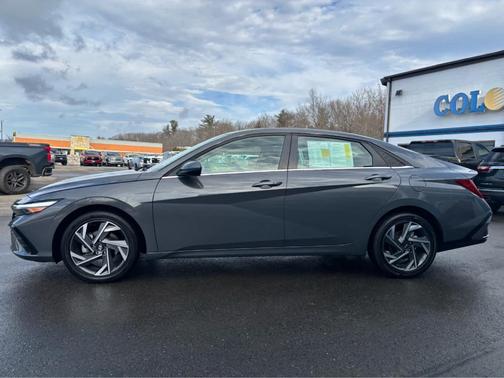 2025 Hyundai ELANTRA SEL Convenience