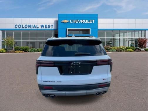 Polar White 2026 Chevrolet Traverse Z71
