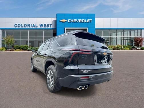 Mosaic Black Metallic 2024 Chevrolet Traverse LS