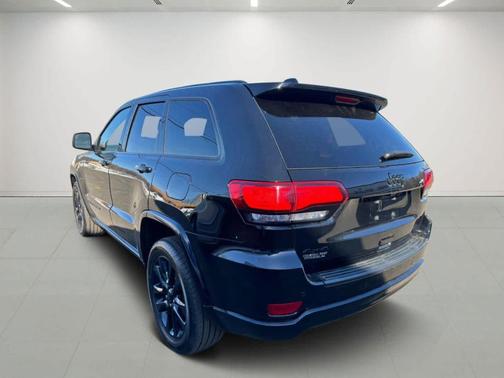 Diamond Black 2019 Jeep Grand Cherokee Altitude