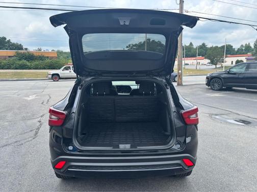 Mosaic Black Metallic 2025 Chevrolet Trax 1RS