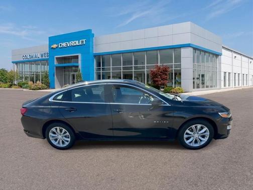 Mosaic Black Metallic 2023 Chevrolet Malibu LT
