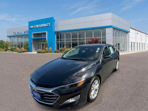 Mosaic Black Metallic 2023 Chevrolet Malibu LT