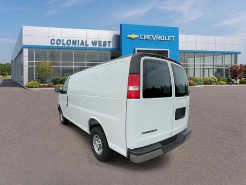 Summit White 2025 Chevrolet Express 2500 Work Van