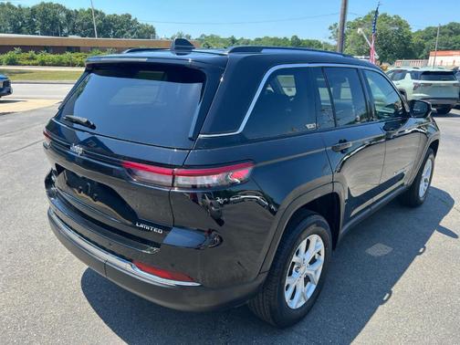 Diamond Black 2023 Jeep Grand Cherokee Limited